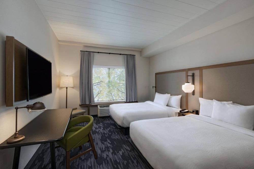 Guest room, 2 Queen interior